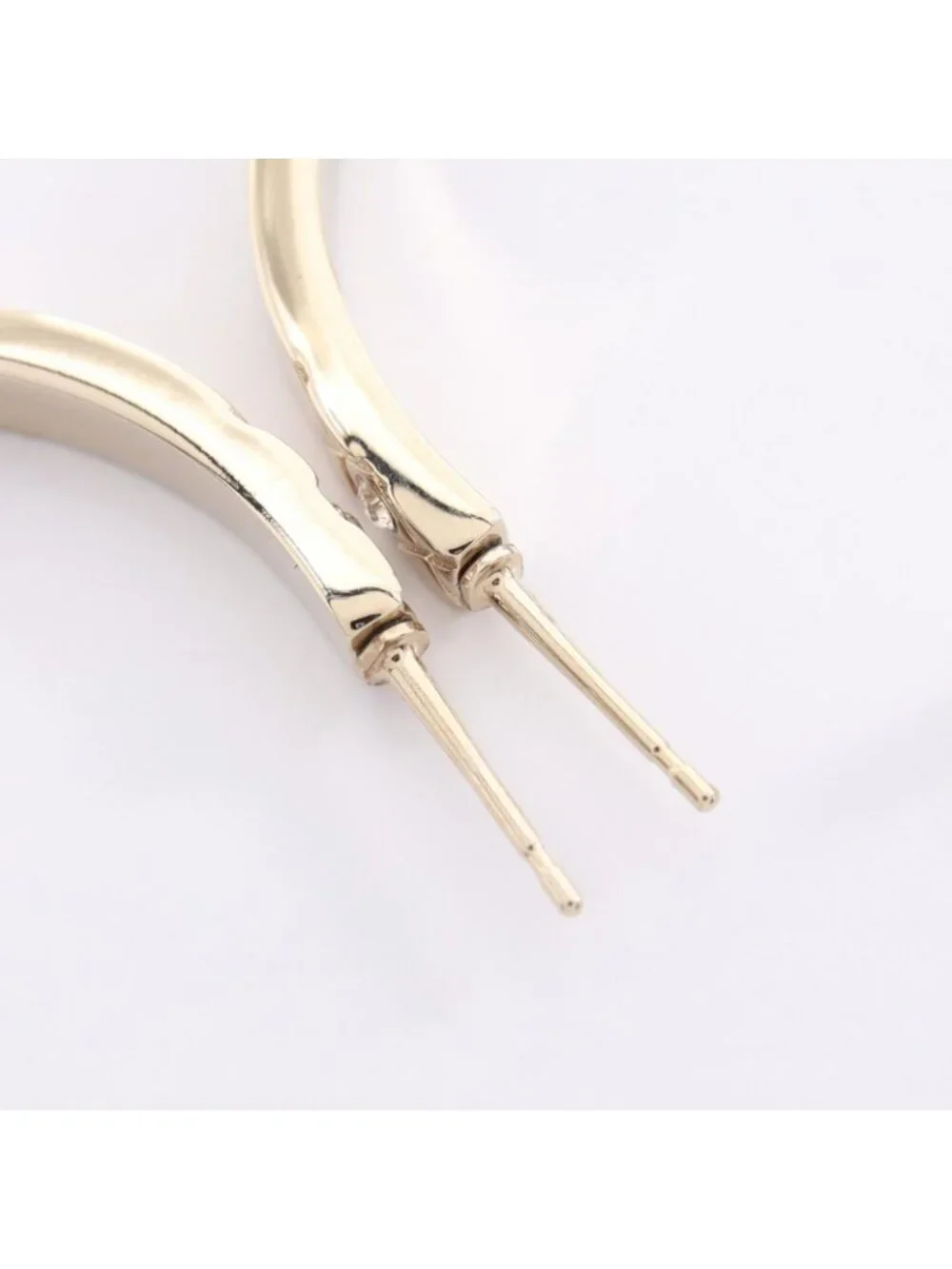 Chanel Single Earring CC Logo Hoop